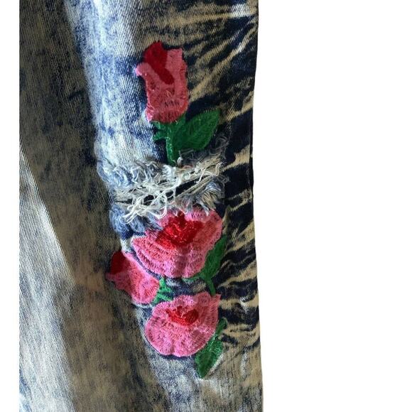 V.I.P Y2K Jeans Teen/Youth Size 16W Embroidered Floral Acid Wash Raw Hem Denim - Picture 10 of 12